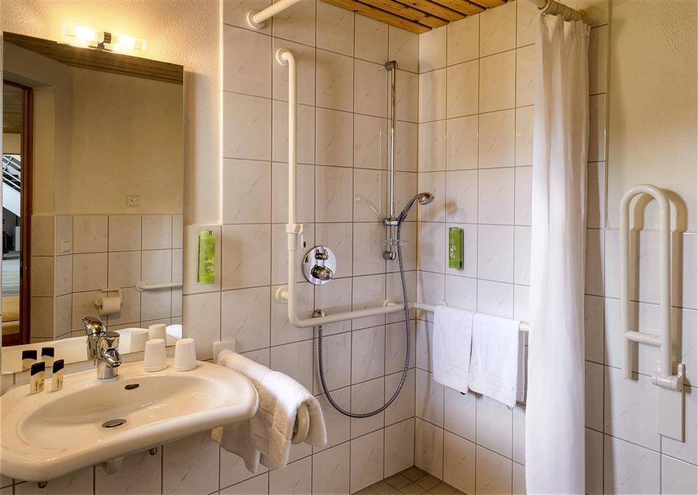 Hohenwart Forum Pforzheim Kamer foto